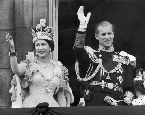 The coronation service used for queen elizabeth ii descends directly from that of king edgar at. The Coronation of Queen Elizabeth II - My Favorite Topics Wp