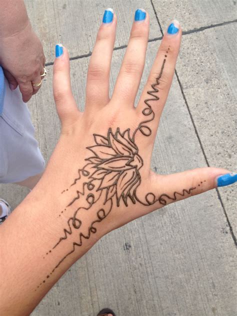 Weitere ideen zu henna tattoo ideen, henna tattoo vorlagen, henna hände. Pin by Camille Grant on inked & pierced | Henna tattoo ...