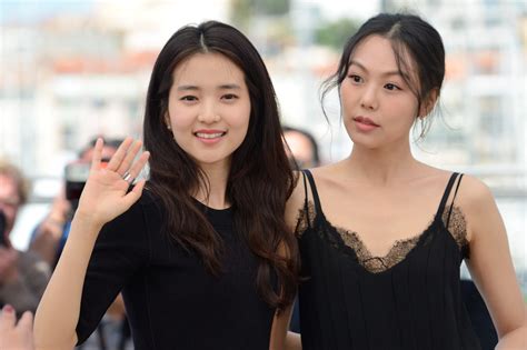She is known for her leading role in the critically acclaimed film the handmaiden (2016), little forest (2018). Kim Tae-Ri et Kim Min-Hee - Cannes 2016 : les acteurs de ...
