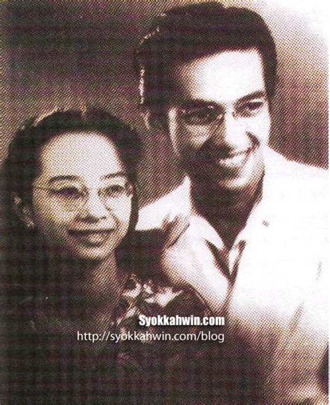 Dr mahathir was born on december 20, 1925, in alor star, the capital of the northern state of kedah. Gambar-Gambar Tun Dr. Mahathir Semasa Zaman Muda | En ...