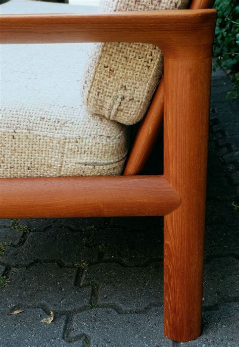 Dank der dichten baumwollstoffpolster ist das sofa weich und bequem. Mid-Century Teak Sofa mit Textilbezug von Komfort Möbel ...