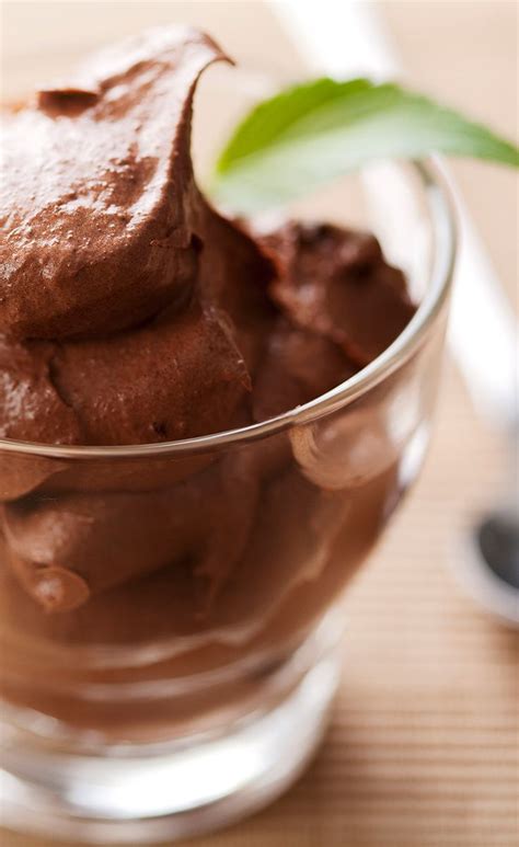 A use artificially sweetened, nonfat, instant chocolate pudding mix. Chocolate Avocado Pudding (With images) | Mousse recipes ...