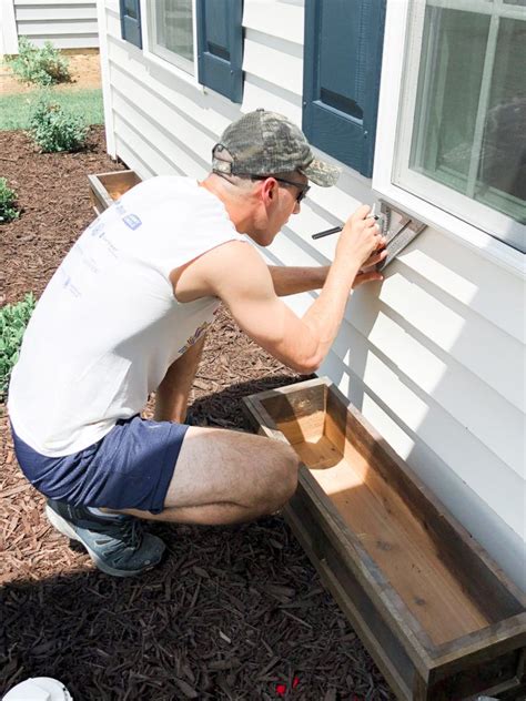 Installing window boxes on siding using brackets requires that the studs are symmetrically placed. Hi! Now that we have told you how to make the window boxes ...