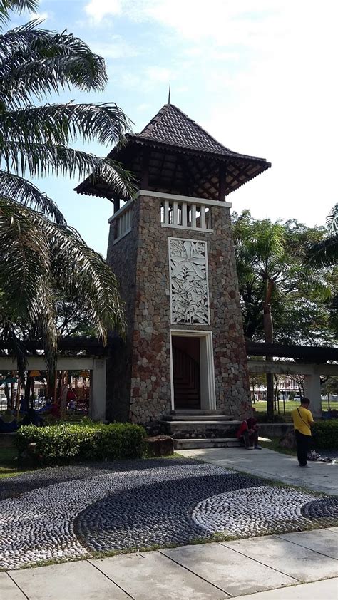 Setia city mall is located in shah alam. Mohd Faiz bin Abdul Manan: Setia Alam Central Park