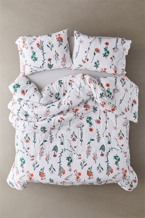 Shop for girls comforter sets in kids' bedding. Georgina Floral Comforter Set in 2020 | Floral comforter ...