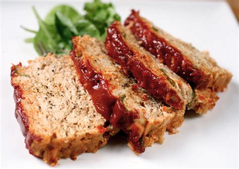 If you baked the meatloaf in a loaf pan, carefully drain off the liquid fat before transferring the meatloaf to a clean cutting board. How Long To Cook A 2 Pound Meatloaf At 325 Degrees / The ...