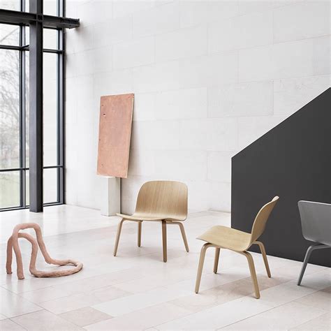 The design company is rooted in the scandinavian design tradition, which is characterised by functionality. Muuto Butaca Visu Lounge Chair - Moises Showroom