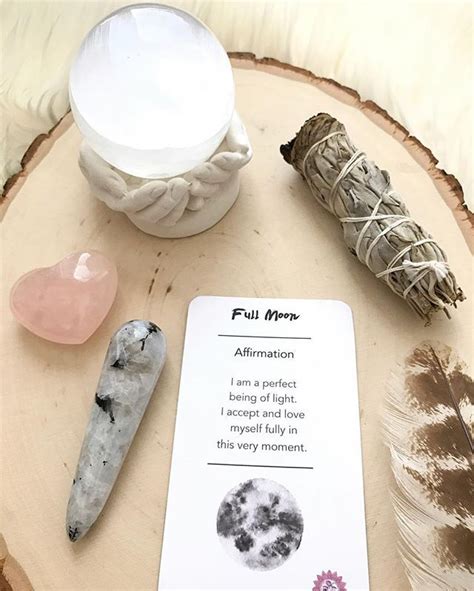 Does the fact that there will be a second full moon within the month affect anything? "I AM a perfect being of light. I accept and love myself fully in this very moment." A beautiful ...