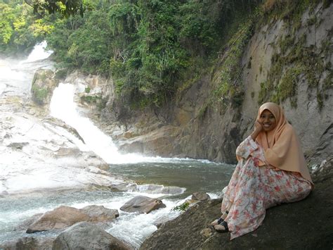 Kalau tak silap selepas hospital bentong dalam 500m ada simpang untuk masuk ke. Nota Cikgu Shikin: Ada apa di Bentong # Air Terjun Chamang