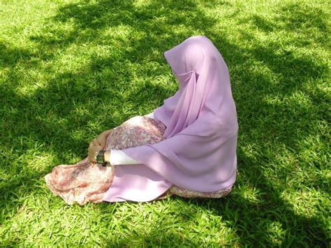 Seberapa sulit menghapus latar belakang sepenuhnya dari foto? Suka-Suka Alex: JILBAB SESUNGGUHNYA :)