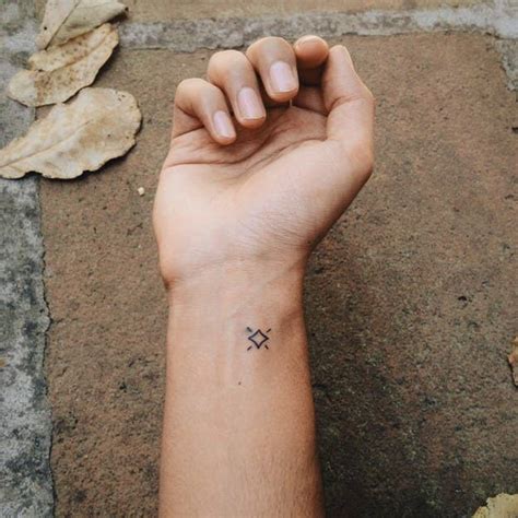 Normally this tag uses the id attribute. 27 Tiny Tattoos That'll Make You Say "I Need That"