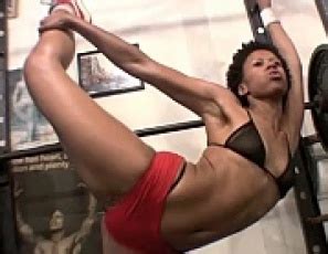 Muscle puoi trovare altri video come shemuscle sexible flexible di seguito nella sezione dei video. Naked Female Bodybuilders - Naked Nude Female Muscle Videos