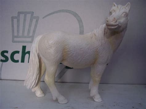 Depuis, je pense à lui et je lui dédie cette victoire. WIPART Glen Schleich repaint van Bokker Naborah. • Bokt.nl