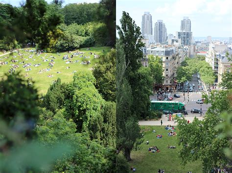 It was once a quarry, so there are many rock formations. L'été s'installe au parc des Buttes-Chaumont, Paris