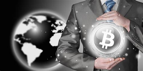 It seems that everyone is investing in, trading, or finding some other way to earn bitcoin and crypto. Bitcoin Banker: How To Invest In The Cryptocurrency Market ...