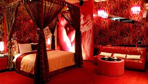 Many busy couples establish a normal date night. Ideas for bedrooms: red bedroom decor