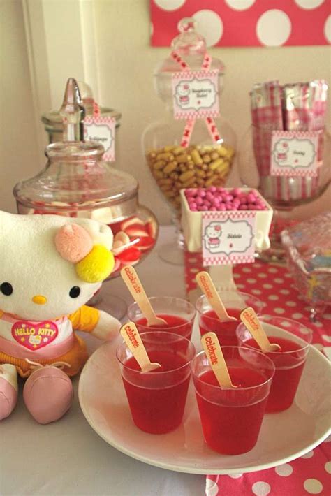 The girls are excited and prepare their presents for fifi (mimi gives her flowers, kitty writes. Pin on Hello Kitty!