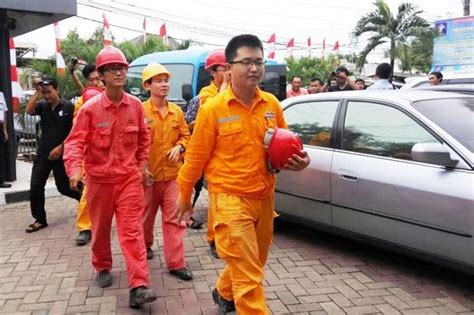 Menteri sumber manusia, dato sri richard riot jaem berkata, menerusi polisi itu syarikat yang tidak mempunyai keupayaan dan kemampuan, tidak akan dibenar membawa masuk atau. Pekerja Asing Ilegal Dicurigai Marak di Kediri