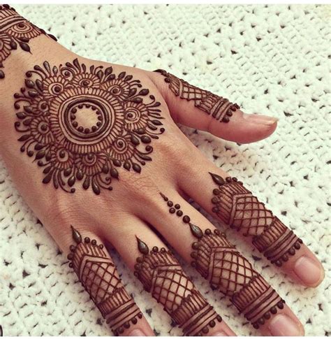 Top 400 simple and easy mehndi designs 2021 henna designs. Mandhi Desgined / Stylish Pakistani Mehndi Designs For ...