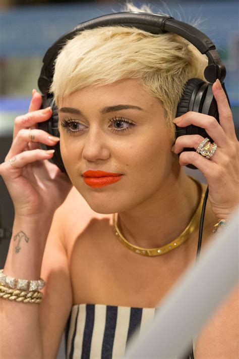 Maybe you would like to learn more about one of these? Miley Cyrus Keeping Her Ring Post Split With Liam? | Miley ...