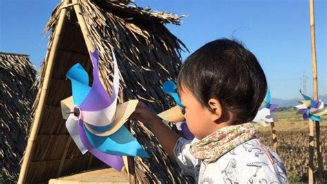 Dua cewek masih kecil main tiktok sambil telanjang. Anak di Bawah 5 Tahun Tak Boleh Pakai Masker - Tribun Timur