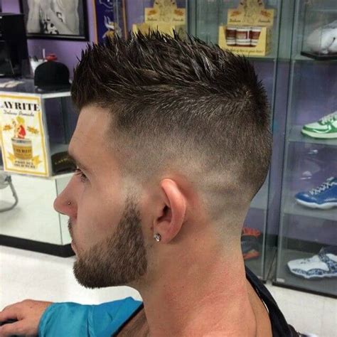 Modern barbers are so creative with their craft. 25 Amazing Mens Fade Hairstyles - Part 4