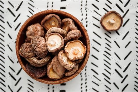 It's easy to make and keeps really well in the. Chinese dried mushrooms Shiitake in | Stuffed mushrooms ...