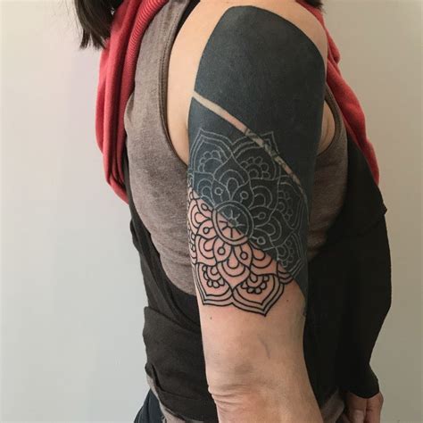 According to an expert tattooist, some choose black out tatts to cover inkings they no longer like. These Striking Solid Black Tattoos Will Make You Want To ...