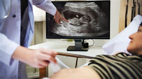 Melihat jenis kelamin calon bayi nah, ini dia yang biasanya ditunggu mampaps ketika akan melakukan pemeriksaan usg. Cara Membaca Hasil Usg Detak Jantung Janin - Eva