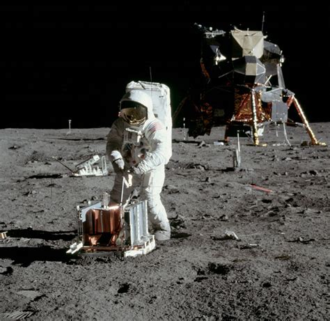 Astronot di misi apollo 11: TOP 5: Evropské stopy na misi Apollo 11 | kosmonautix.cz
