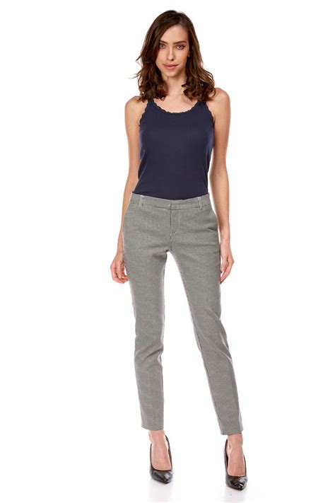 Une vision singulière de la mode, intemporelle et originale. Pantalon imprimé Pied de poule Noir / blanc Femme Best ...