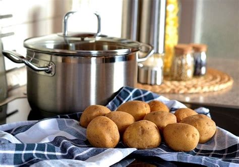 Cocina fácil nos acerca a un concepto de ensaladilla rusa tradicional que nos recrea los mejores ensalada caprese. Recetario de Cocina fácil - Recetas de Cocina Casera ...