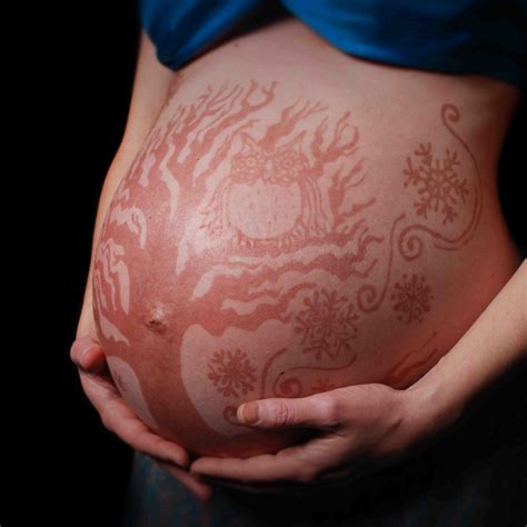 There is no research to suggest that laser tattoo removal is a risk to you or your baby's health while pregnant. Baby Belly and Pregnancy Posts | Jeff, Alicen and Emma