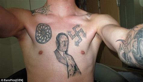 Tattoo richtig entfernen und narben vermeiden. Il nazista incastrato dai tatuaggi di Hitler | Giornalettismo