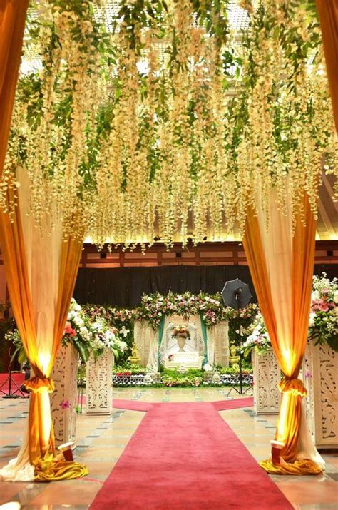 Jul 21, 2019 · halo sobat, dipostingan ini kami akan memberikan informasi populer mengenai tema acara halal bihalal. My Happiness Blossom: Wedding Review : Dekorasi