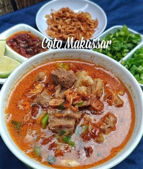 Nasi goreng, indonesian corn fritters, and acar timun. Resep soto nusantara © 2020 brilio.net | Resep, Masakan ...