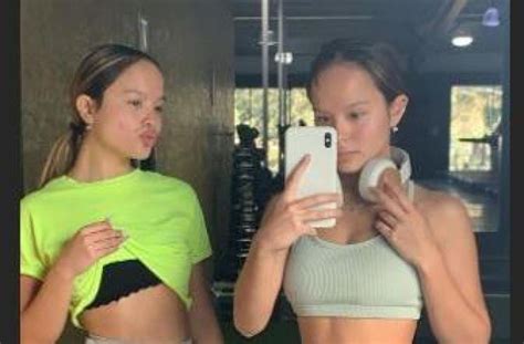 Diketahui bahwa kedua kembar seksi ini. Disebut Mirip Pembantu, Jawaban The Connell Twins Malah Dinyinyir - MataMata.com