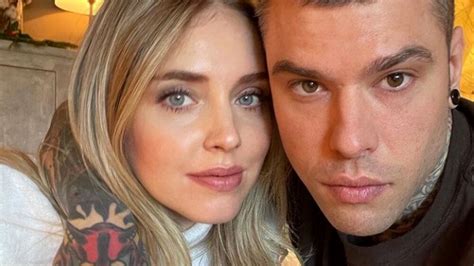 Il rapper fedez e l'influencer chiara ferragni, hanno appena avuto una figlia (fonte: Chiara Ferragni e Fedez hanno scelto il nome della figlia