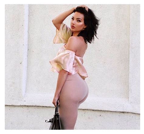 @oliviapierson • feb 9, 2019 at 1. Lovin' the curves of the fab @nataliehalcro #BBL # ...