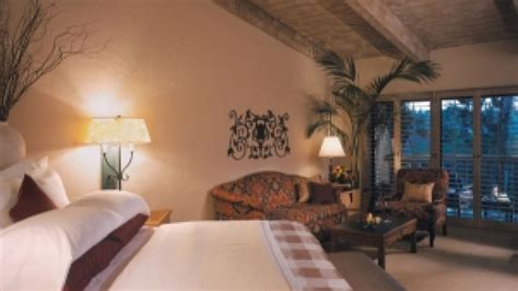 The city of san diego is 37 miles away and there are several popular hiking and golfing spots. Rancho Bernardo Inn located north of San Diego is perfect ...