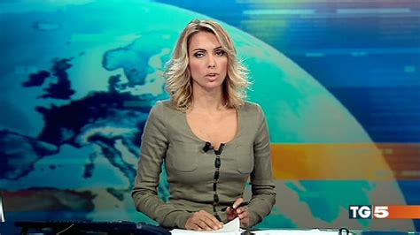 Simona branchetti rompe il silenzio su federica panicucci: SFREGIO A SIMONA BRANCHETTI, AL TG5 FINISCE MALISSIMO ...