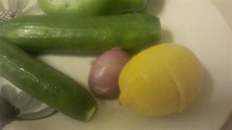However, rinsing the tuna before eating it can remove excess sodium, and in the case of tuna that is packed in oil, rinsing rinsing your tuna will also make an already healthy meal choice even healthier. HOW make TUNA salad at cucumber with dressing lemon ...