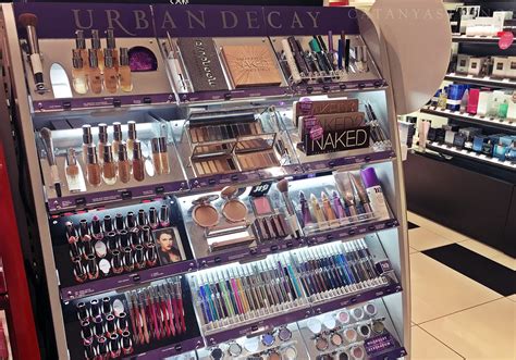 One of the most notable is the points system, which turns your spending into points that you can redeem at the rewards baazar in. SEPHORA - Beauty Studio - Catanyasthings