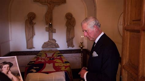 Mourners across britain remember the duke of edinburgh who passed away 'peacefully' at windsor castle this morning. Prince Charles lays flowers at grandmother's grave in ...