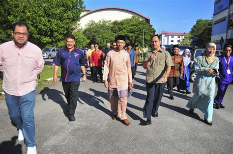 As is menambah in english? USAHA MENAMBAH BAIK PERKHIDMATAN DAN KEMUDAHAN UNTUK PELAJAR