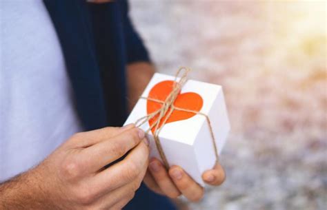 Same day delivery £3.95, or fast store collection. Easy Gifts Ideas for Your Boyfriend on Valentine's Day ...