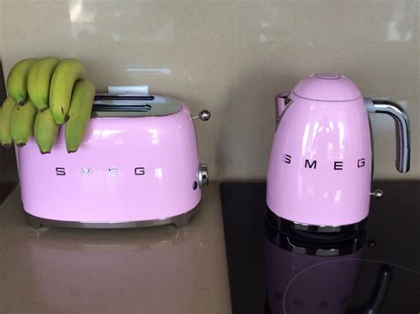 Kitchenaid kettle and toaster currys. Pretty pink SMEG Toaster and Kettle to match my pink ...