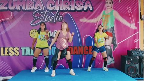 A mi no me escriben las canciones eso es a ustedes! Prrrum_Cosculluela || Choreo Zin Chrisa || Zumba fitness ...