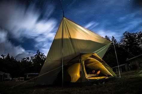 Divani letto trasformabili vendita online: 7 Consigli per Dormire Comodi in Tenda