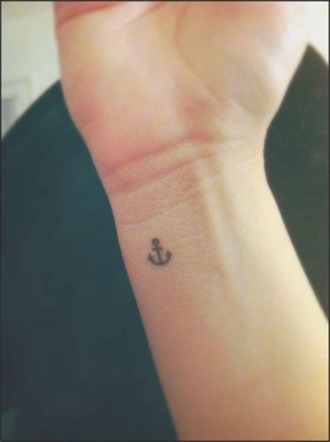 See more ideas about anchor tattoo, anchor tattoos, small anchor. Small Anchor Tattoo On Wrist 34+ Simple Anchor Tattoos ...